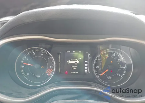 2015 Jeep Cherokee Latitude z USA, uszkodzony, nr VIN 1C4PJLCB5FW782215